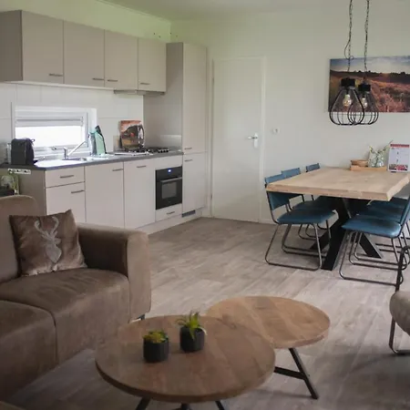 66 Persoons Veluwe Met Grillhuis