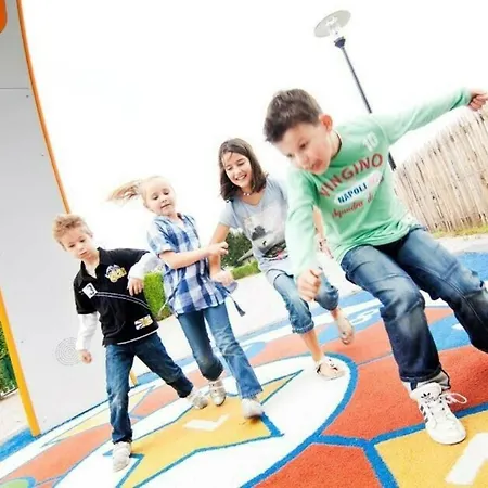 66 Persoons Veluwe Met Grillhuis Apartment