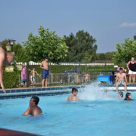 Lägenhet 66 Persoons Veluwe Met Grillhuis Voorthuizen